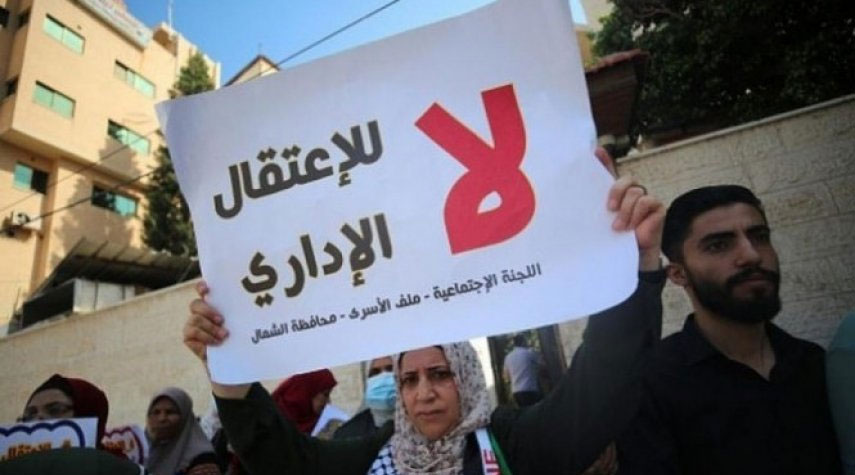 ارتفاع عدد المعتقلين الإداريين المقاطعين لمحاكم الاحتلال إلى 80