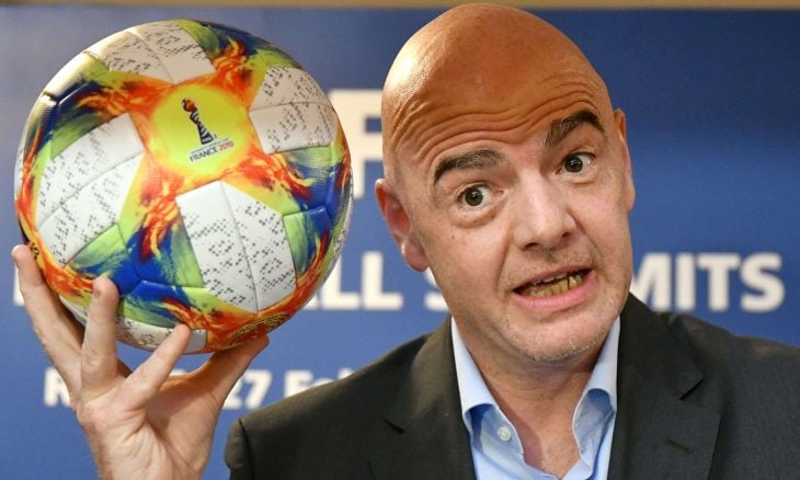 "فيفا" يعتزم زيادة عدد المنتخبات في كأس العالم