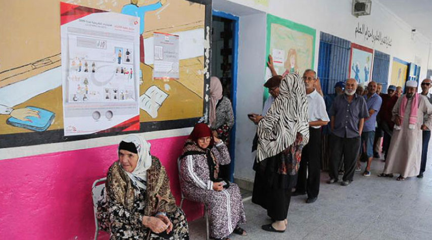 تونس... هيئة الانتخابات تنفي وقوع مخالفات بعملية الاقتراع