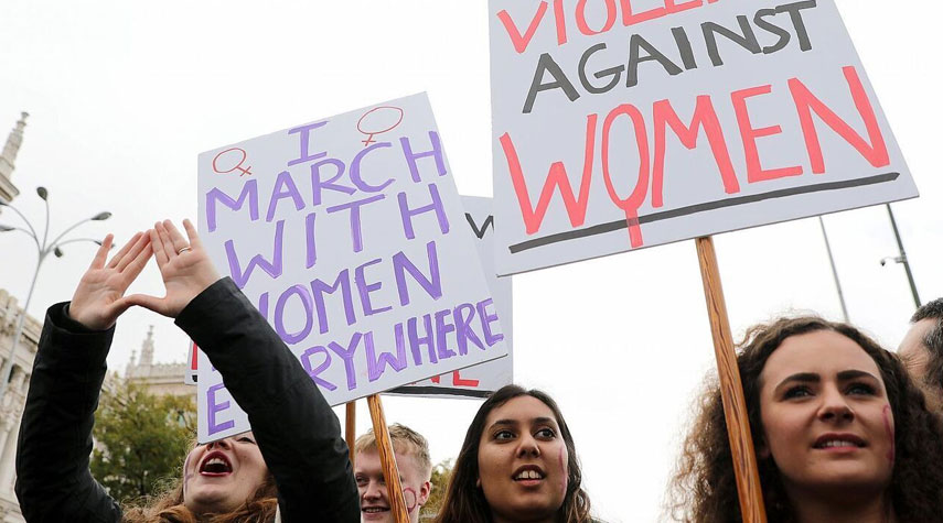 حقائق عن انتهاكات حقوق المرأة في أميركا رغم ادعاءاتها الزائفة