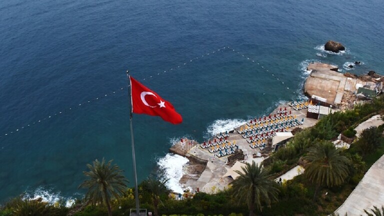 تركيا تحذر اليونان وتطالبها بالإنسحاب من الجزر بشرق بحر إيجة