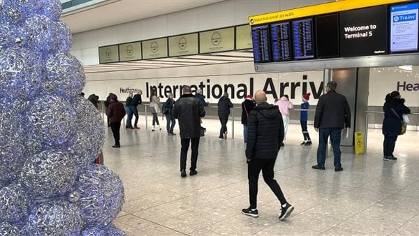 عدوى الإضرابات تطال موظفي الجوازات في مطارات بريطانيا