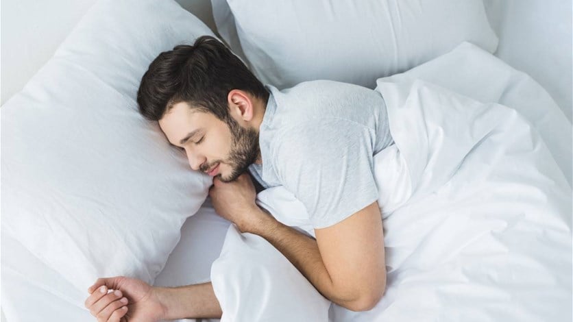 الكشف عن العمر الذي يجعلنا ننام بشكل أفضل!