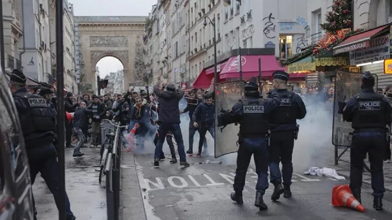 تصاعد أعمال الشغب والاشتباكات في باريس
