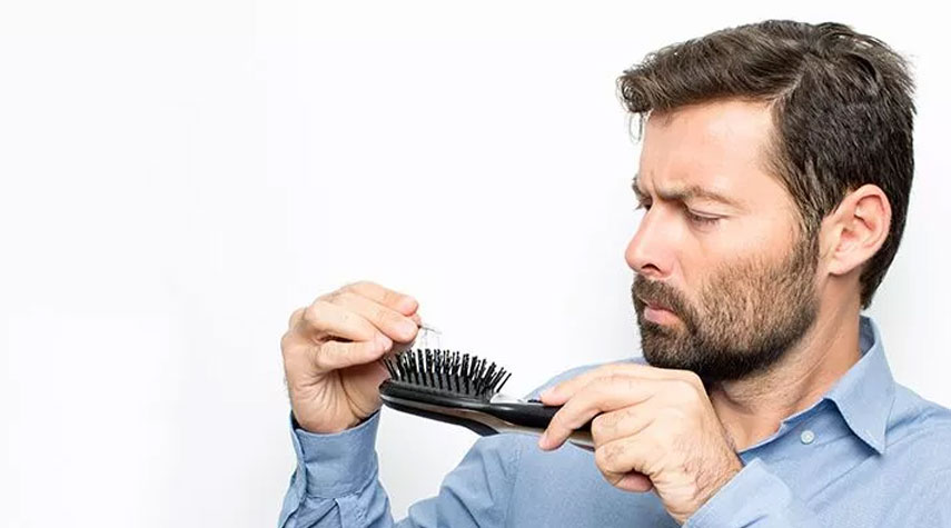 خبيرة تقدم نصائح صحية لدرء مشكلة الشعر المتساقط