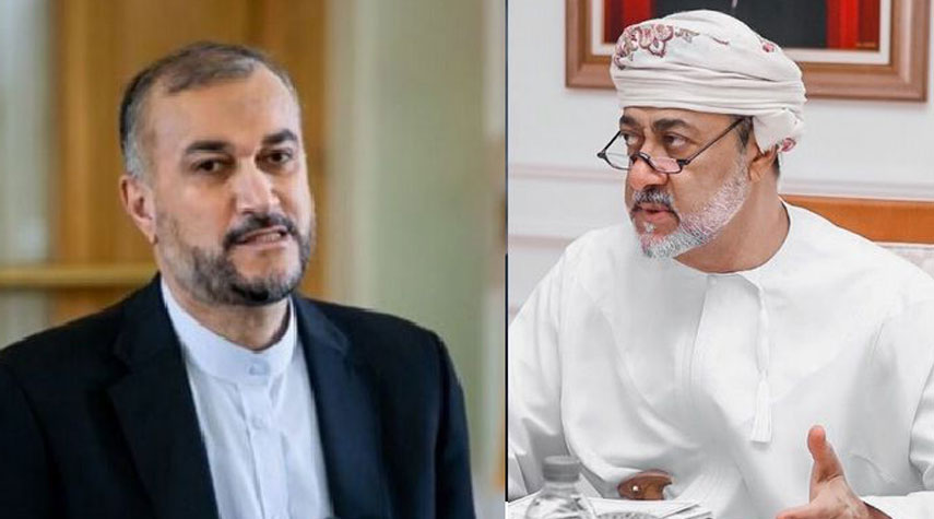 سلطان عمان يستقبل وزير الخارجية الايراني في مسقط