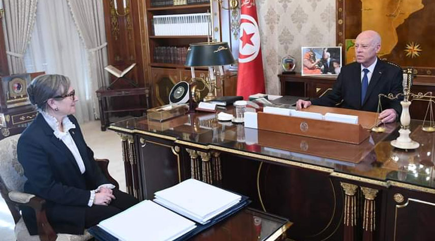 الرئيس التونسي ينتقد التطاول على رموز الدولة