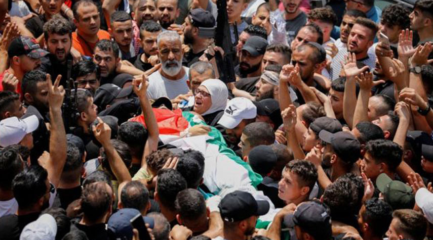 استشهاد فلسطيني وإصابة 3 آخرين برصاص جيش الإحتلال
