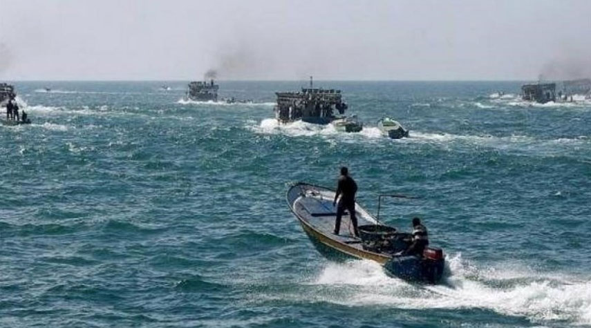 زوارق الاحتلال تُطلق النار تجاه مراكب الصيادين في بحر شمال غزة