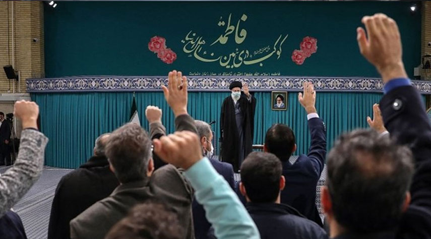 قائد الثورة الاسلامية : الأعداء دخلوا في الأحداث الأخيرة بخطة شاملة وحسابات خاطئة