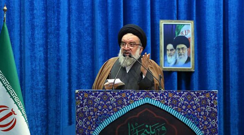خطيب جمعة طهران: إدراج الغرب حرس الثورة بقائمة الإرهاب تجسيد واضح لعدائهم لإيران