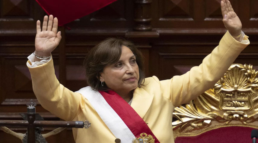 رئيسة بيرو تعتذر عن سقوط قتلى في الاحتجاجات وترفض الاستقالة