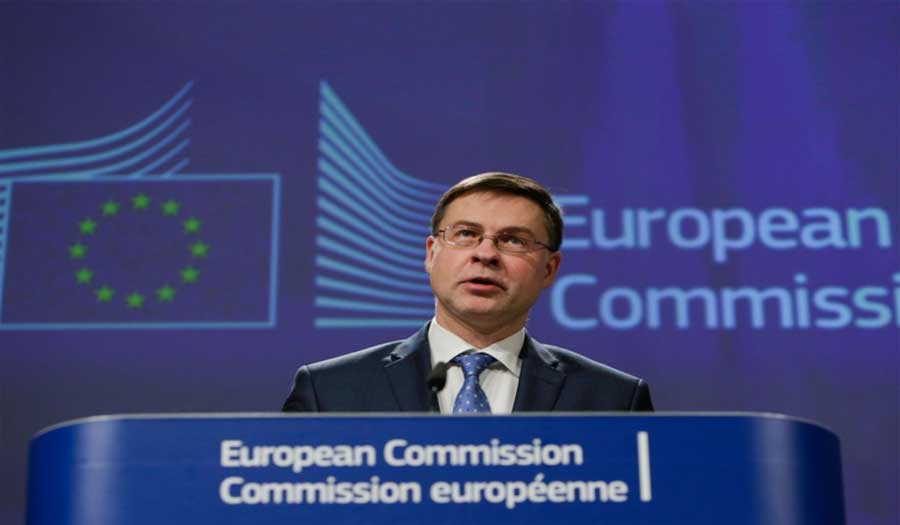 المفوضية الأوروبية تعلن تقديم 3 مليارات يورو لأوكرانيا