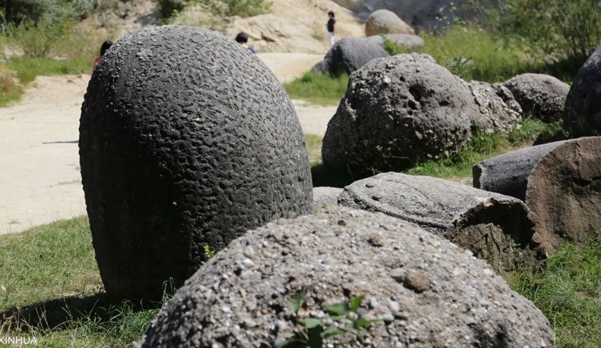 "الصخور الحية" في رومانيا.. ما قصتها؟