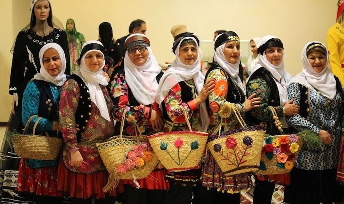 تونس تستضيف معرضين لأزياء الأعراق الإيرانية