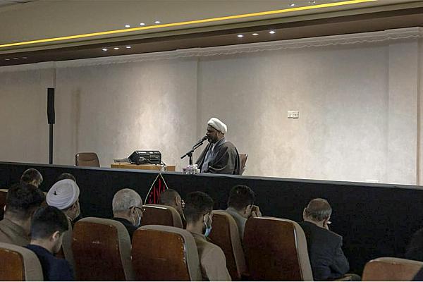 جامعة الكفيل تحيي ذكرى استشهاد الإمام الهادي (عليه السلام)