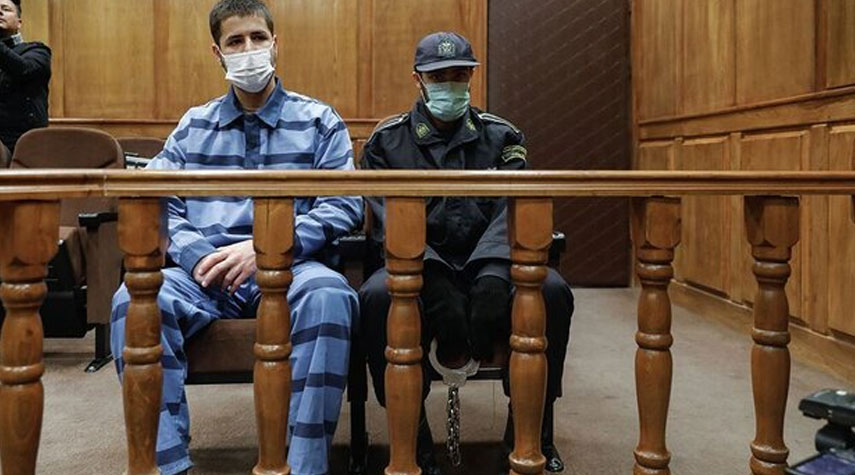 المحكمة العليا في إيران توقف تنفيذ حكم الإعدام بحق أحد المشاغبين