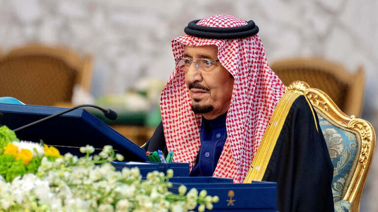 الملك سلمان يقيل محافظ البنك المركزي السعودي