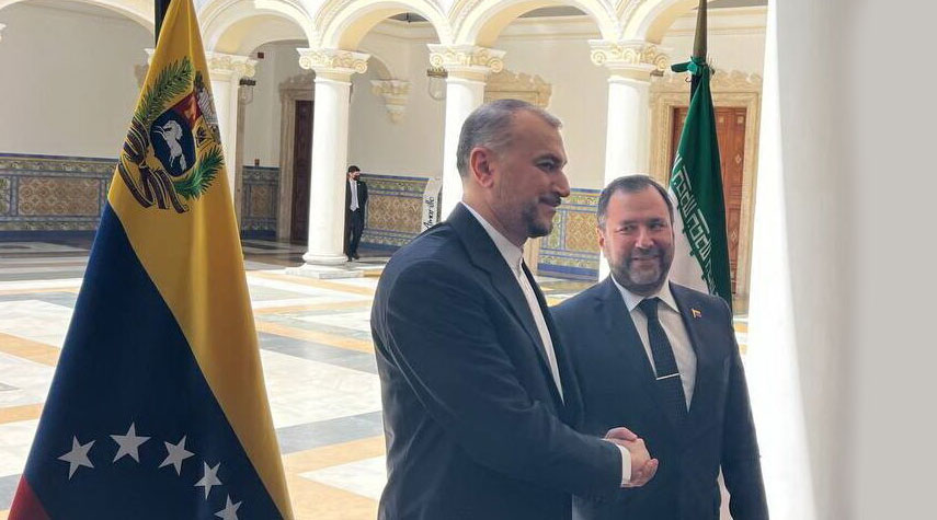 عبد اللهيان يؤكد عزم إيران على تعزيز العلاقات مع فنزويلا