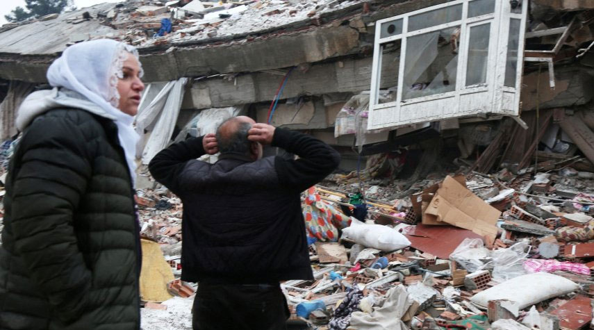 عدد الضحايا الفلسطينيين جرّاء الزلزال في سوريا وتركيا يرتفع إلى 72