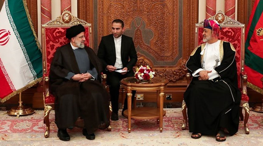 سلطان عمان يهنيء الرئيس الايراني بذكرى انتصار الثورة الإسلامية