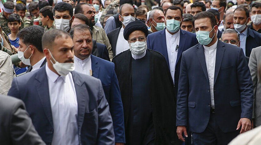 رئيسي يعلن رفع القيود عن عودة ايرانيي الخارج الى البلاد