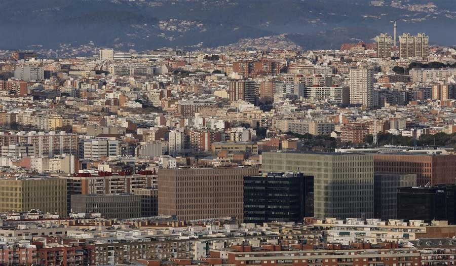 مجلس مدينة برشلونة يرفض تعليق التوأمة مع تل أبيب
