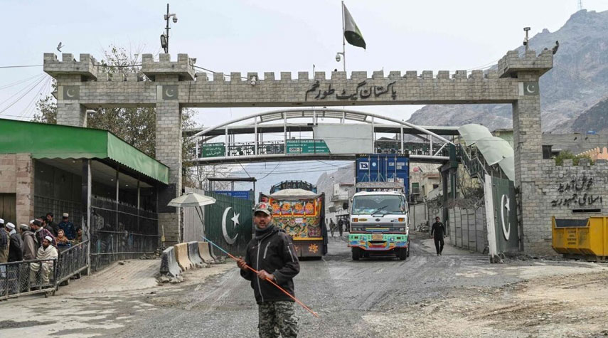 اشتباكات بين القوات الأفغانية والباكستانية وإقفال معبر حدودي