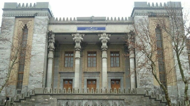 الخارجية تستدعي القائمة بأعمال السفارة البريطانية في طهران