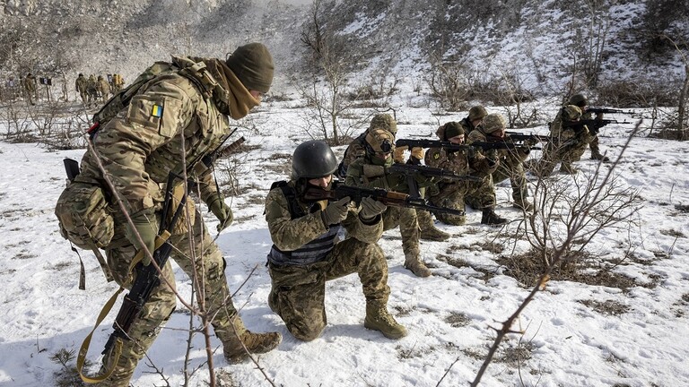 ضابط أمريكي يكشف عن مصير الجيش الأوكراني إذا أوقف الناتو دعمه!