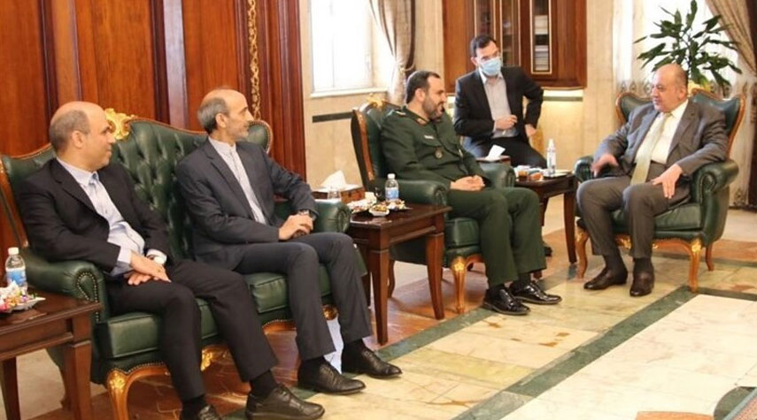 نائب وزير الدفاع الإيراني يلتقي وزير الدفاع العراقي