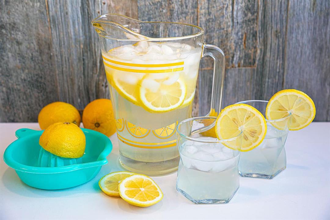 هذا ما سيحدث لجسمك إذا شربت الليمون مع الماء كل صباح!