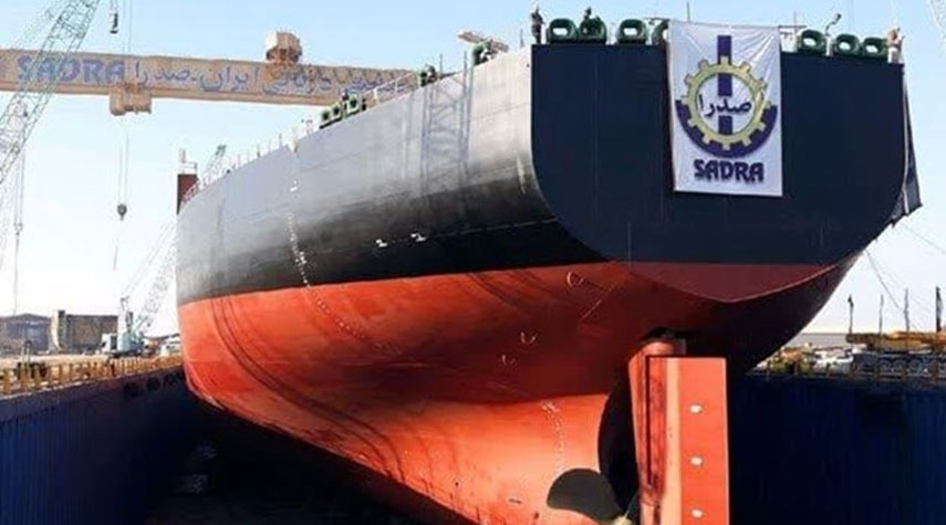 إيران تبدأ ببناء سفينتين حديثتين لأسطولها للشحن البحري
