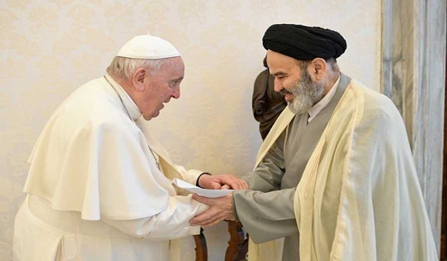 بابا الفاتيكان يستقبل رئيس جامعة الأديان والمذاهب في إيران