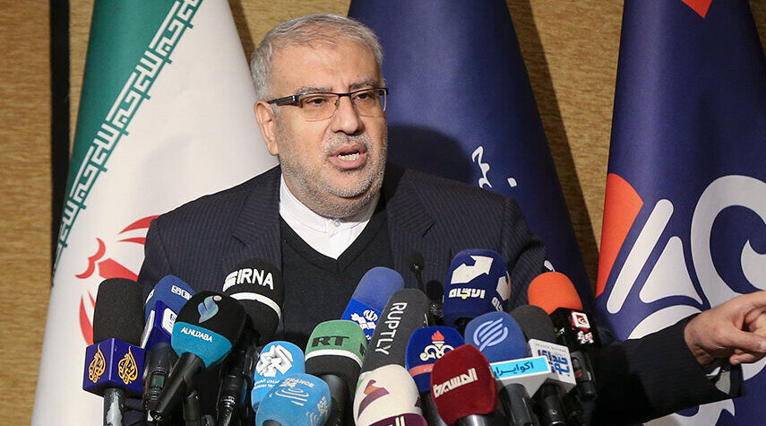 وزير النفط الإيراني: تسجيل رقم قياسي في صادرات النفط خلال العام الماضي