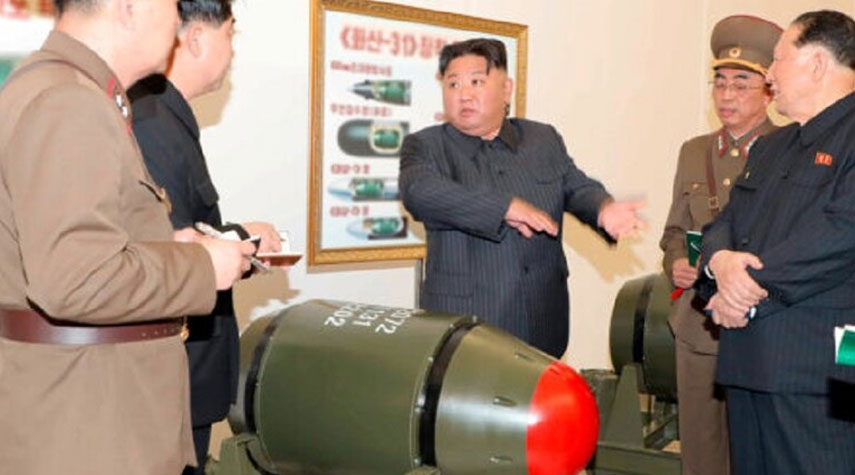 كوريا الشمالية تكشف النقاب عن رأس حربي نووي تكتيكي +صور
