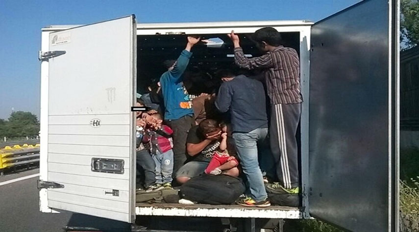 إنقاذ 35 مهاجرا حبسوا في شاحنة جنوب النمسا