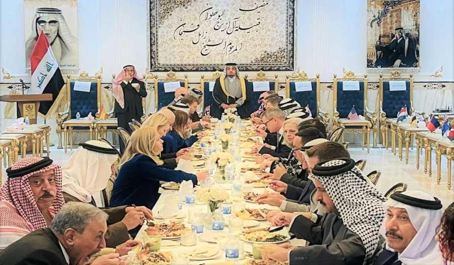 مأدبة إفطار تجمع السفيرة الأميركية وشيوخ عشائر تشعل جدلا بالعراق