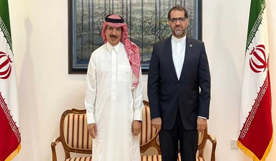 سفير إيران في مسقط يستضيف السفير السعودي + صورة