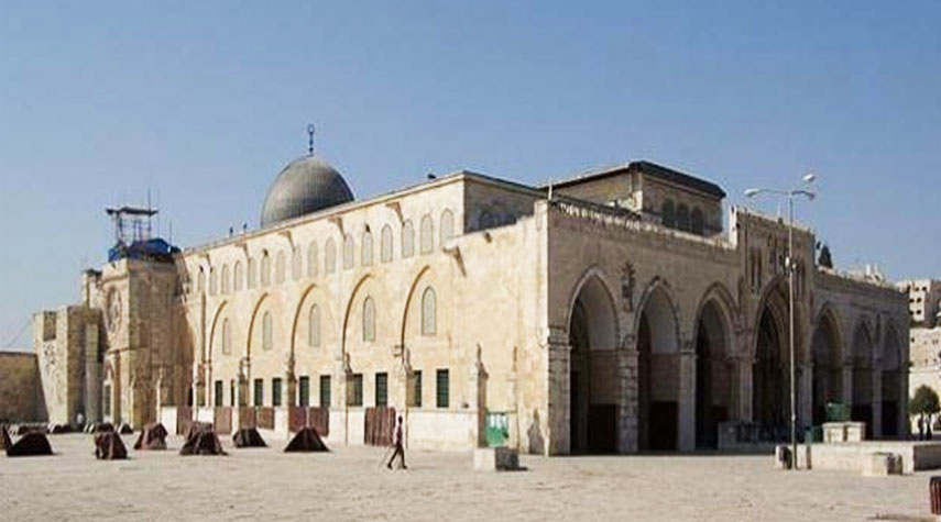 حماس تدعو الى النفير العام للصلاة والاعتكاف في المسجد الأقصى