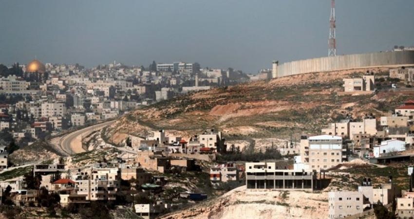 الاحتلال.. مخططات لشق طرق استيطانية بمحيط القدس