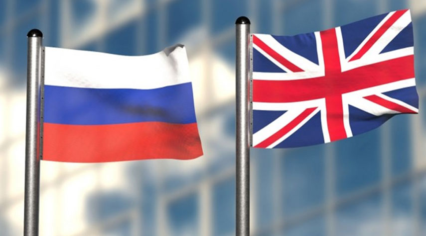 الخارجية البريطانية تستدعي السفير الروسي في لندن