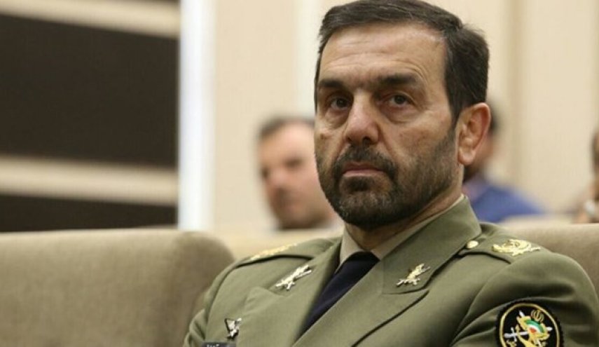 العميد تقي خاني : استعراض يوم الجيش يقام في طهران ومراكز المحافظات غدا