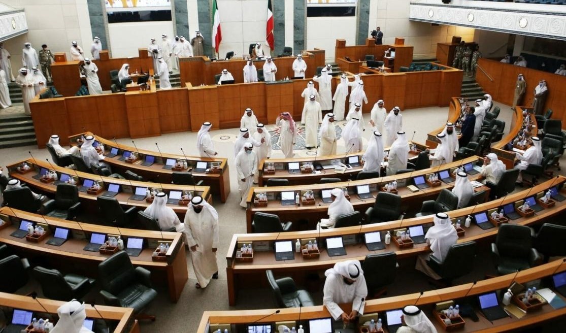 حل مجلس الامة الكويتي والدعوة لانتخابات جديدة