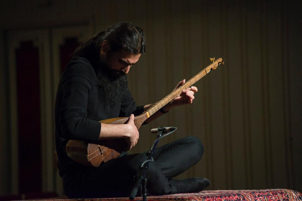 موسيقار إيراني يحرز الجائزة الدولية للموسيقى