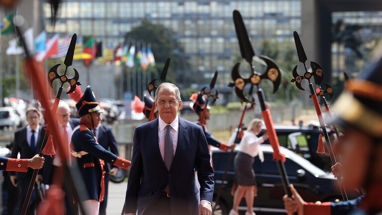 وزير الخارجية الروسي يصل إلى كوبا