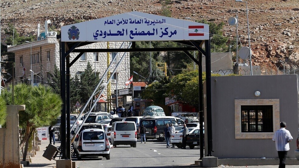 السلطات اللبنانية ترحل 50 سوريا خلال أسبوعين