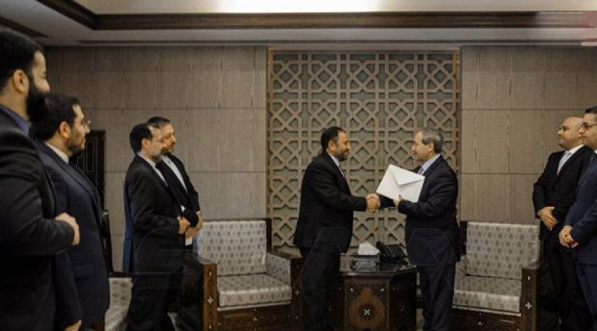 وزير الخارجية السوري يتسلم نسخة أوراق اعتماد السفير الإيراني الجديد لدى دمشق