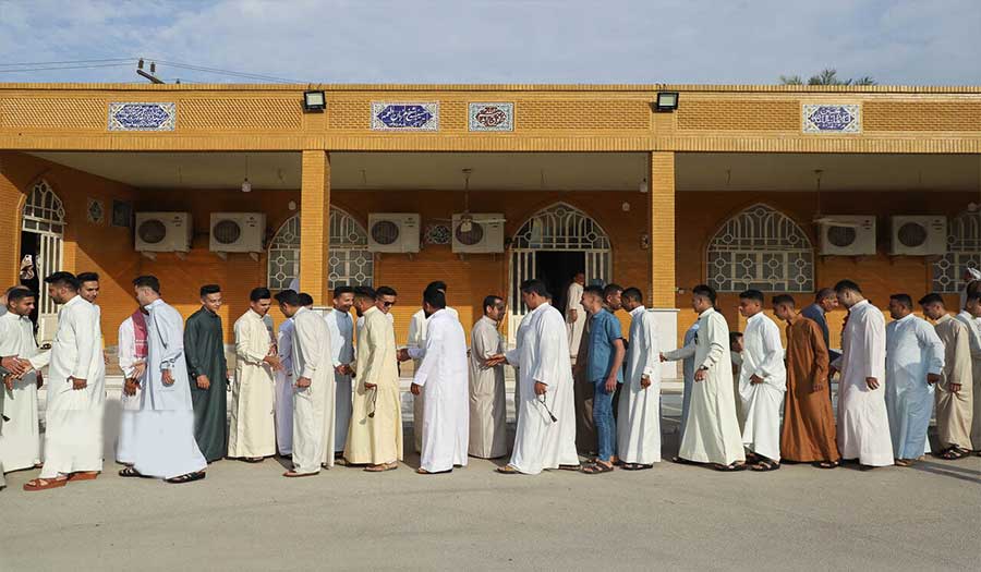 بالصور.. المعايدة أبرز عادات أهالي خوزستان في عيد الفطر