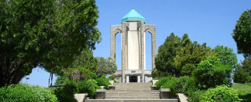 مقبرة "بابا طاهر" في همدان.. تحفة معمارية فريدة